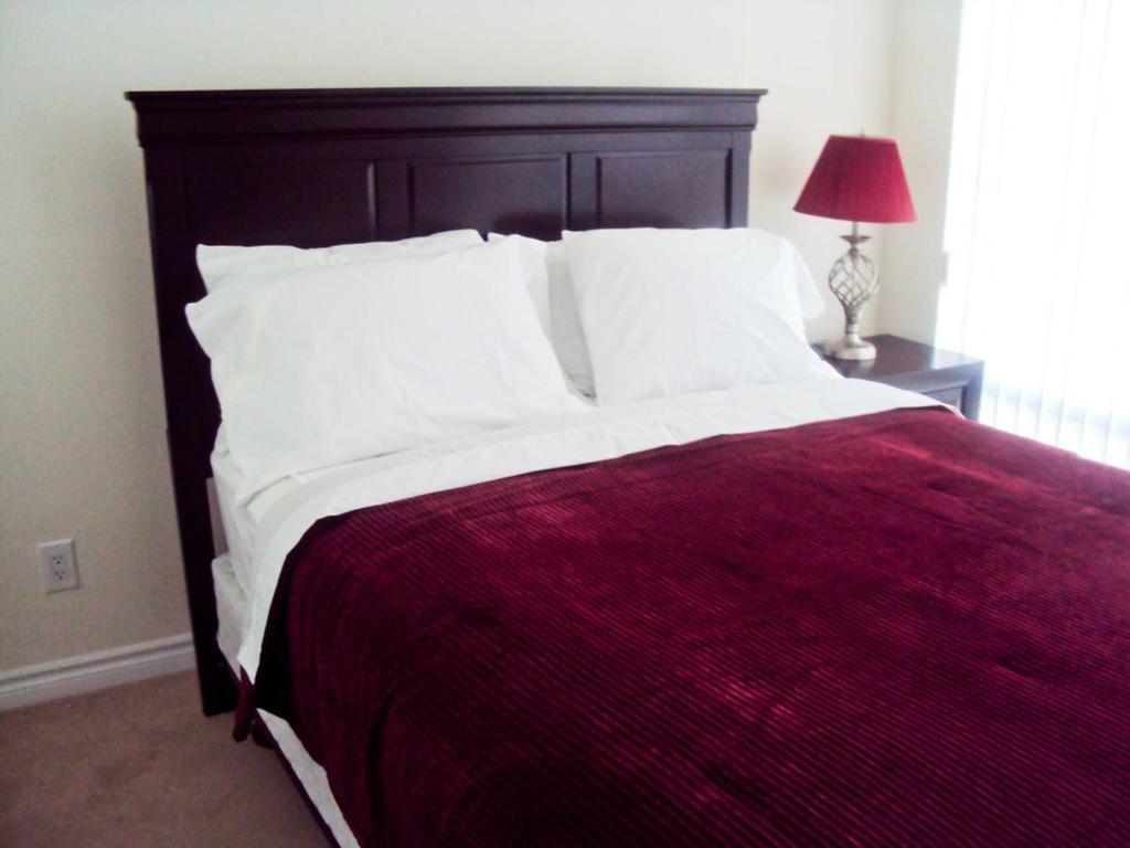 Urban Furnished Suites - Місісаґа Екстер'єр фото