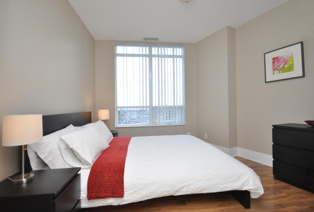 Urban Furnished Suites - Місісаґа Номер фото