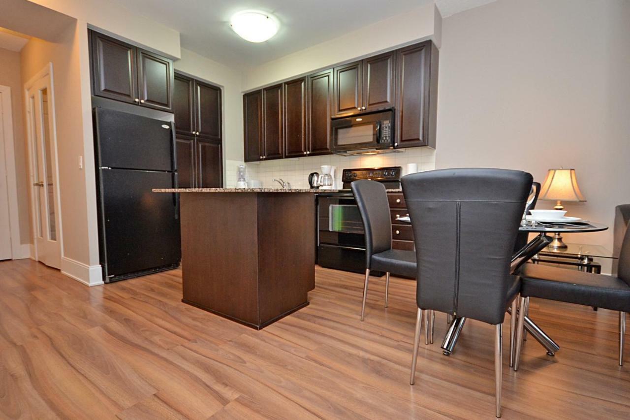 Urban Furnished Suites - Місісаґа Екстер'єр фото