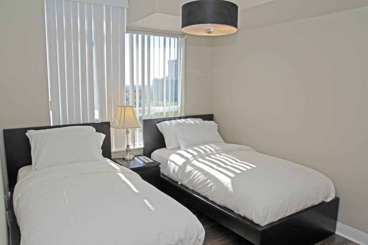 Urban Furnished Suites - Місісаґа Екстер'єр фото