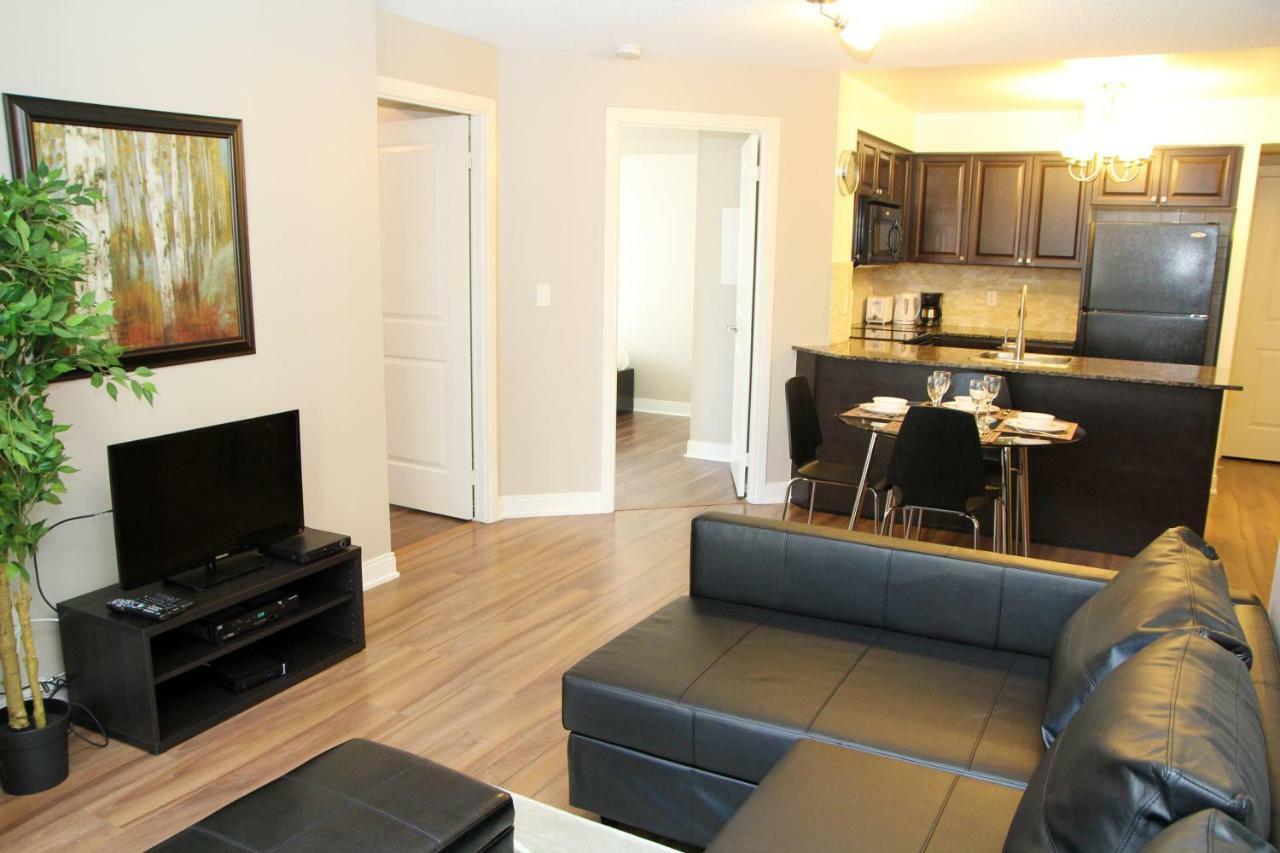 Urban Furnished Suites - Місісаґа Екстер'єр фото
