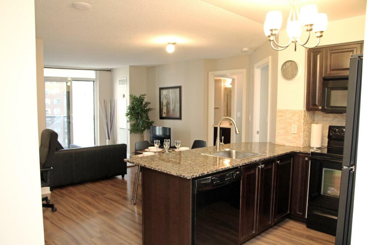 Urban Furnished Suites - Місісаґа Екстер'єр фото